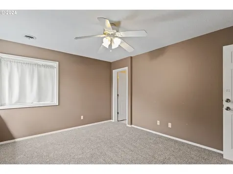 14523 Se Hemmen Avenue Clackamas OR 97015