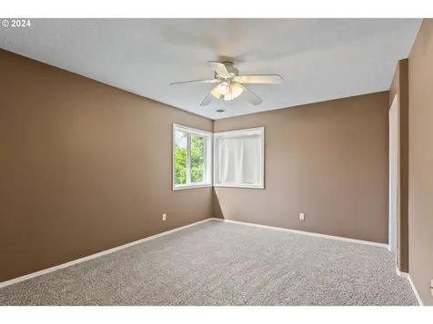 14523 Se Hemmen Avenue Clackamas OR 97015