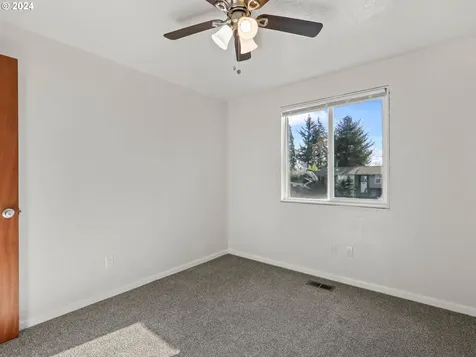 136 SE 151st Avenue Portland OR 97233