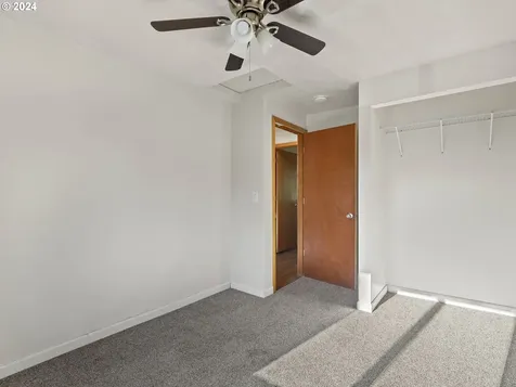 136 SE 151st Avenue Portland OR 97233