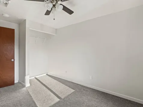 136 SE 151st Avenue Portland OR 97233
