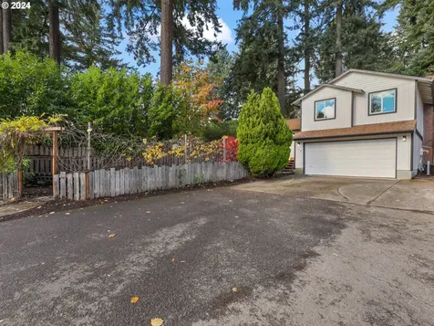 136 SE 151st Avenue Portland OR 97233