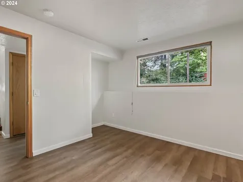 136 SE 151st Avenue Portland OR 97233