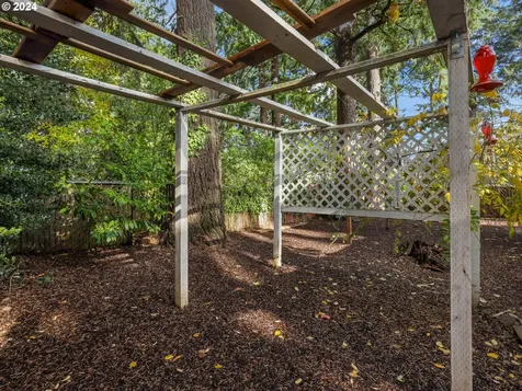 136 SE 151st Avenue Portland OR 97233