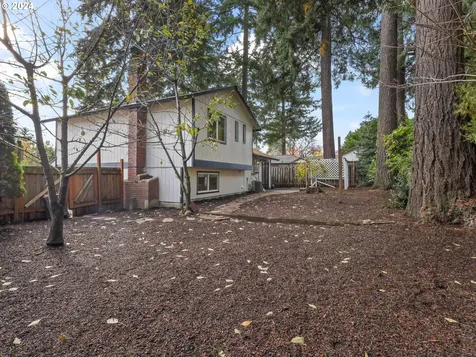 136 SE 151st Avenue Portland OR 97233