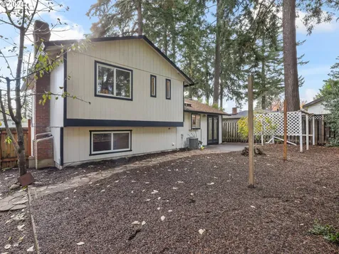 136 SE 151st Avenue Portland OR 97233