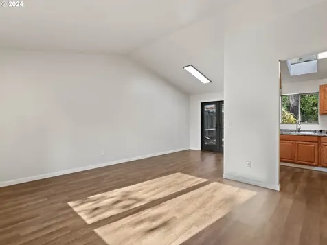 136 SE 151st Avenue Portland OR 97233