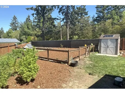 1240 S 13th Street Cottage Grove OR 97424