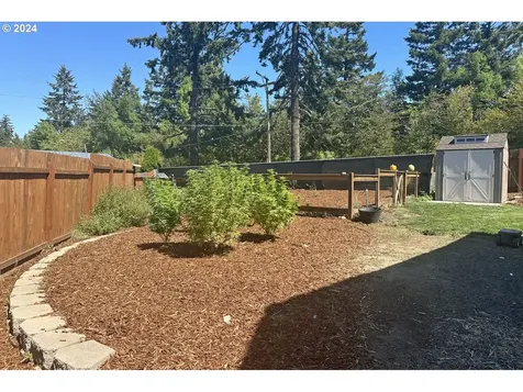 1240 S 13th Street Cottage Grove OR 97424