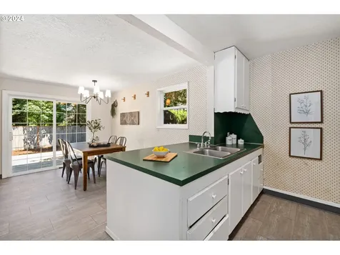 4315 Ne Beech Street Portland OR 97213