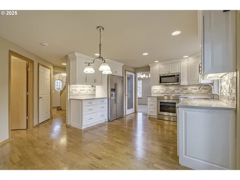 574 SE 57th Avenue Hillsboro OR 97123
