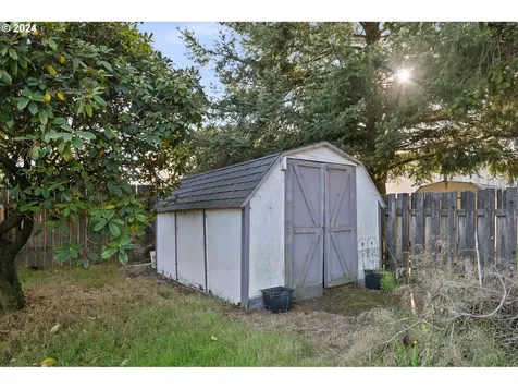 3505 Hawthorne Lane Tillamook OR 97141