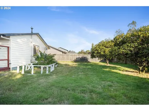 3505 Hawthorne Lane Tillamook OR 97141