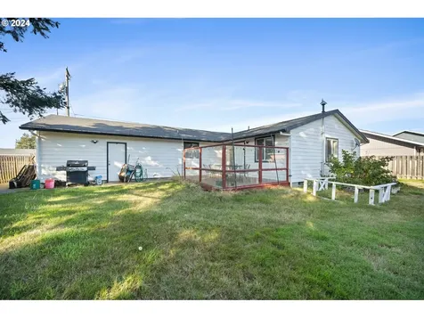 3505 Hawthorne Lane Tillamook OR 97141