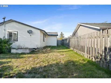 3505 Hawthorne Lane Tillamook OR 97141