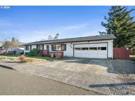 3505 Hawthorne Lane Tillamook OR 97141