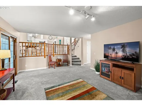 10883 Sw Chateau Lane Portland OR 97224