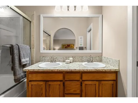 10883 Sw Chateau Lane Portland OR 97224