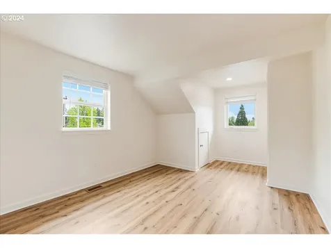 1318 Sw Freeman Street Portland OR 97219