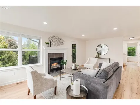 1318 Sw Freeman Street Portland OR 97219