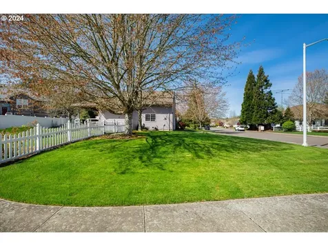 1780 Nw Wallace Road Mcminnville OR 97128