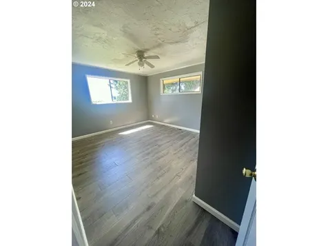 3745 Columbia Heights Road Longview WA 98632
