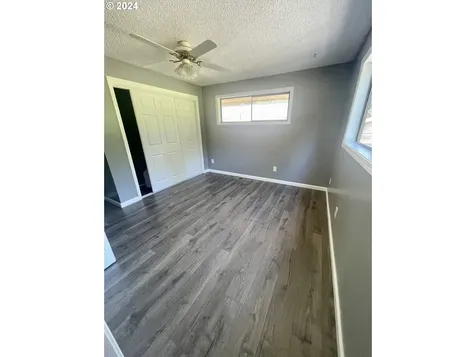 3745 Columbia Heights Road Longview WA 98632