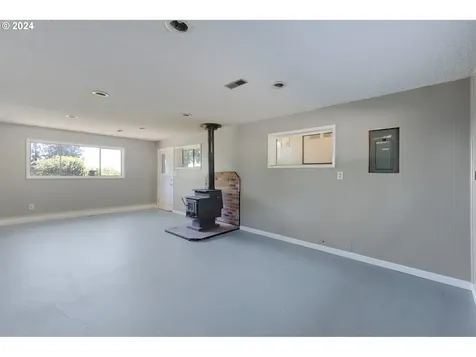 3745 Columbia Heights Road Longview WA 98632