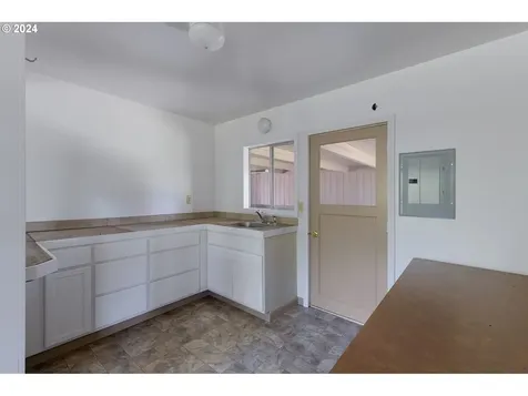 3745 Columbia Heights Road Longview WA 98632