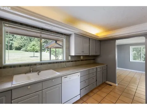 3745 Columbia Heights Road Longview WA 98632