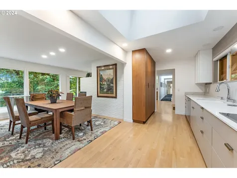 718 NW Greenleaf Road Portland OR 97229