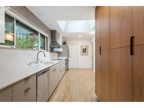 718 NW Greenleaf Road Portland OR 97229