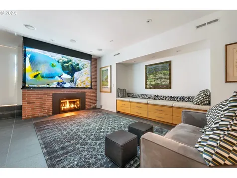 718 NW Greenleaf Road Portland OR 97229