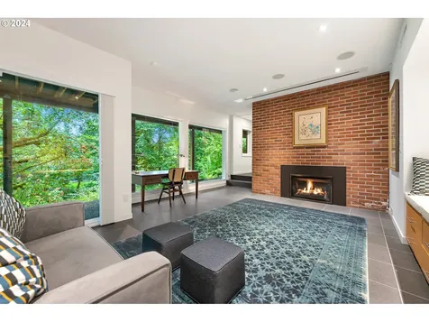 718 NW Greenleaf Road Portland OR 97229