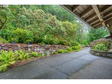 718 NW Greenleaf Road Portland OR 97229