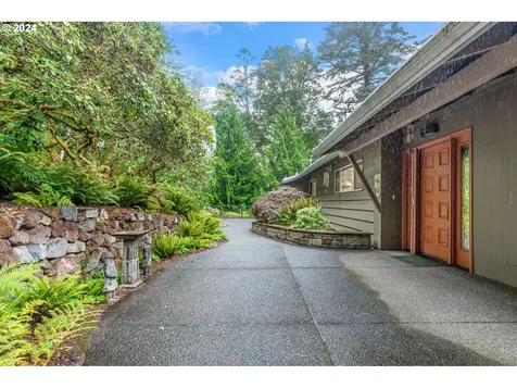 718 NW Greenleaf Road Portland OR 97229