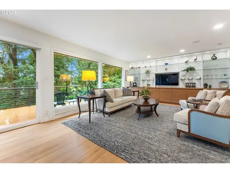 718 NW Greenleaf Road Portland OR 97229