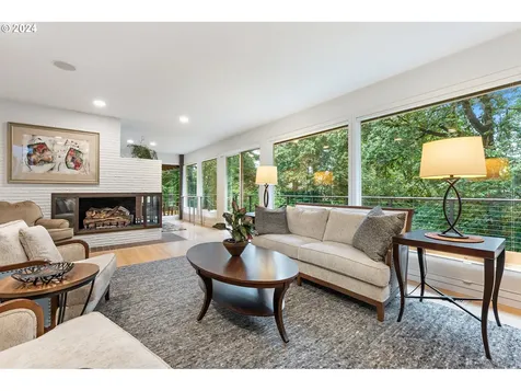 718 NW Greenleaf Road Portland OR 97229