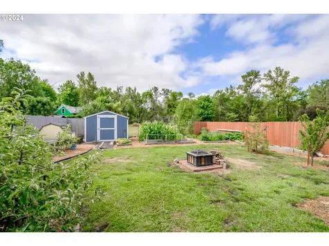 932 Kirk Avenue Brownsville OR 97327