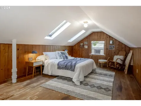 1106 Ne Emerson Street Portland OR 97211