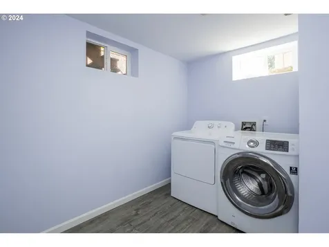1106 Ne Emerson Street Portland OR 97211