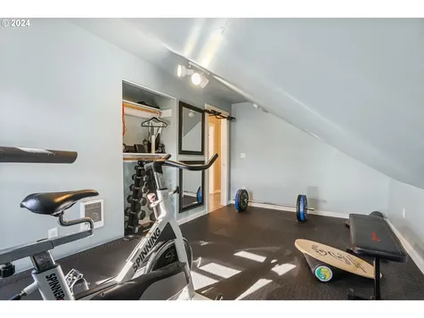 612 Division Street Oregon City OR 97045