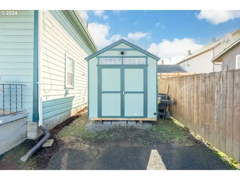 612 Division Street Oregon City OR 97045