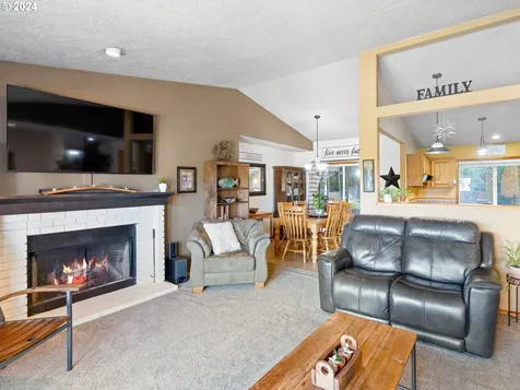 357 SW 28th Court Troutdale OR 97060