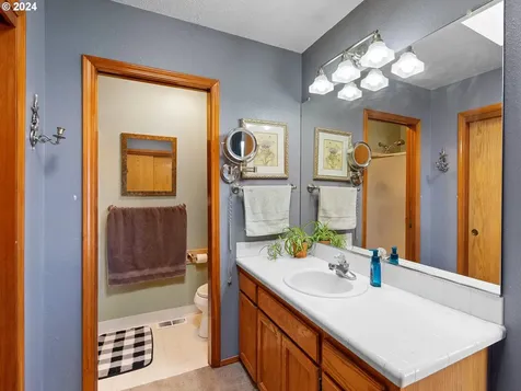 357 SW 28th Court Troutdale OR 97060