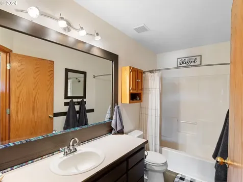 357 SW 28th Court Troutdale OR 97060