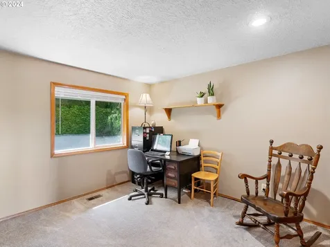 357 SW 28th Court Troutdale OR 97060