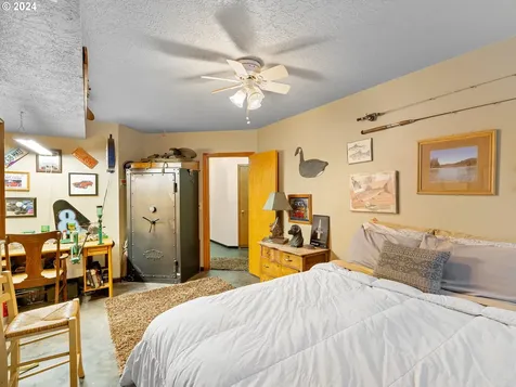 357 SW 28th Court Troutdale OR 97060
