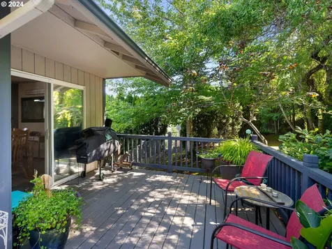 357 SW 28th Court Troutdale OR 97060