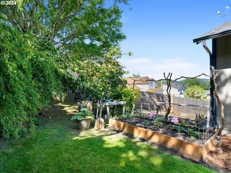 357 SW 28th Court Troutdale OR 97060